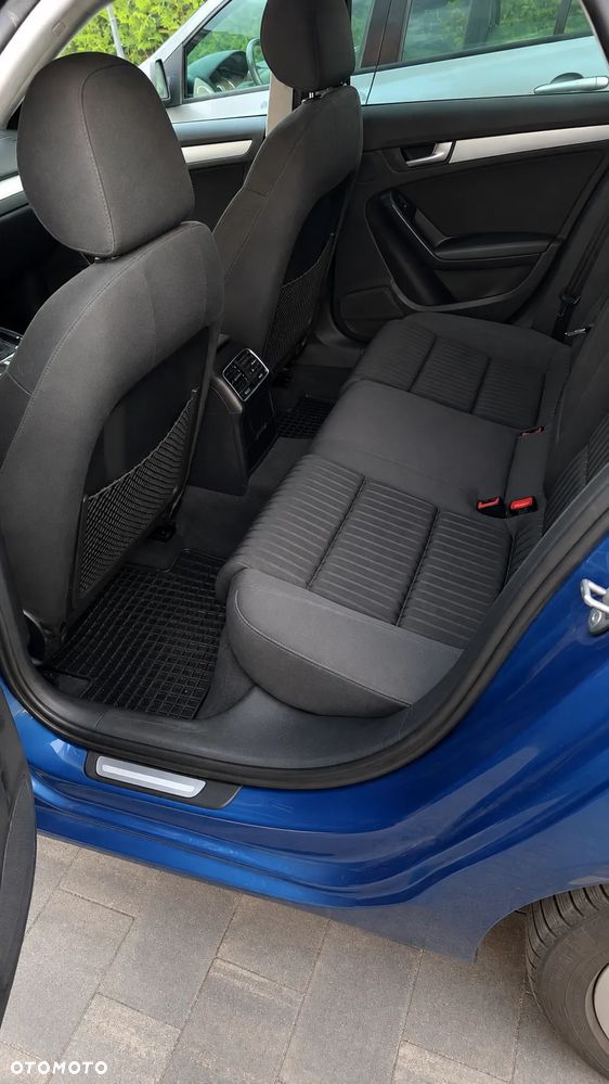 Audi A4 Limousine - 6