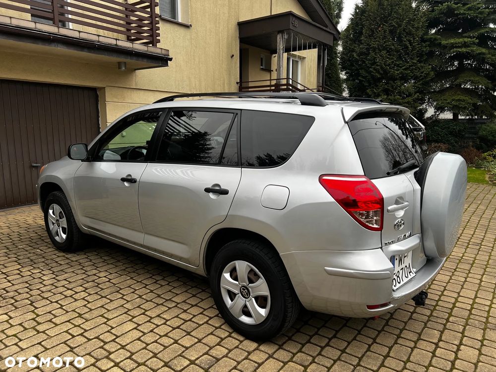 Toyota RAV4 - 7