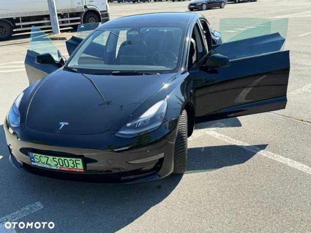 Tesla Model 3 - 1
