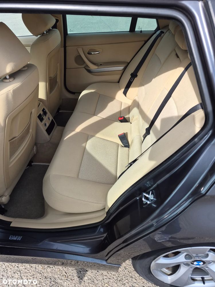 BMW Seria 3 320d - 6