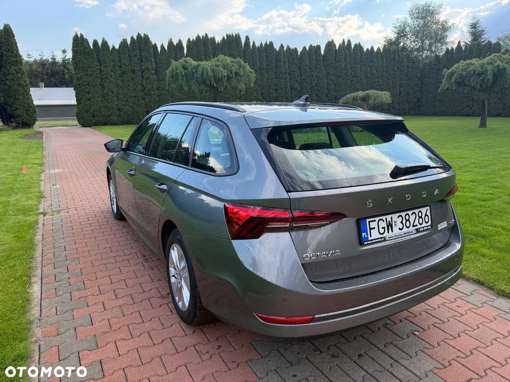 Skoda Octavia 2.0 TDI 4x4 Clever DSG - 25