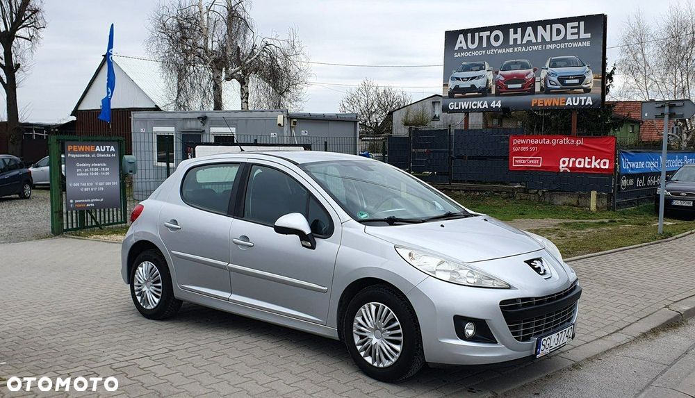 Peugeot 207 - 1