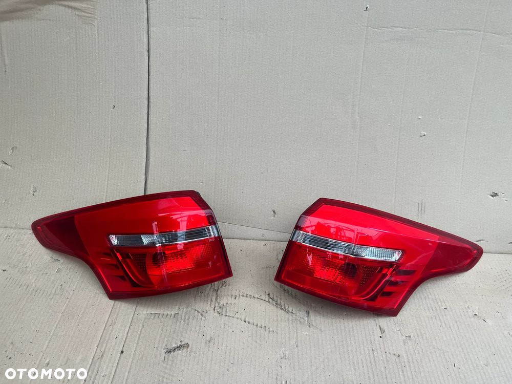 FORD FOUS MK3 LIFT KOMBI TYLNE LAMPY - 1