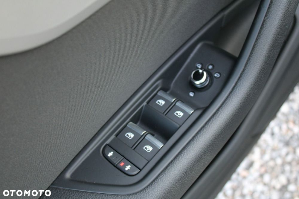 Audi A4 Limousine - 18