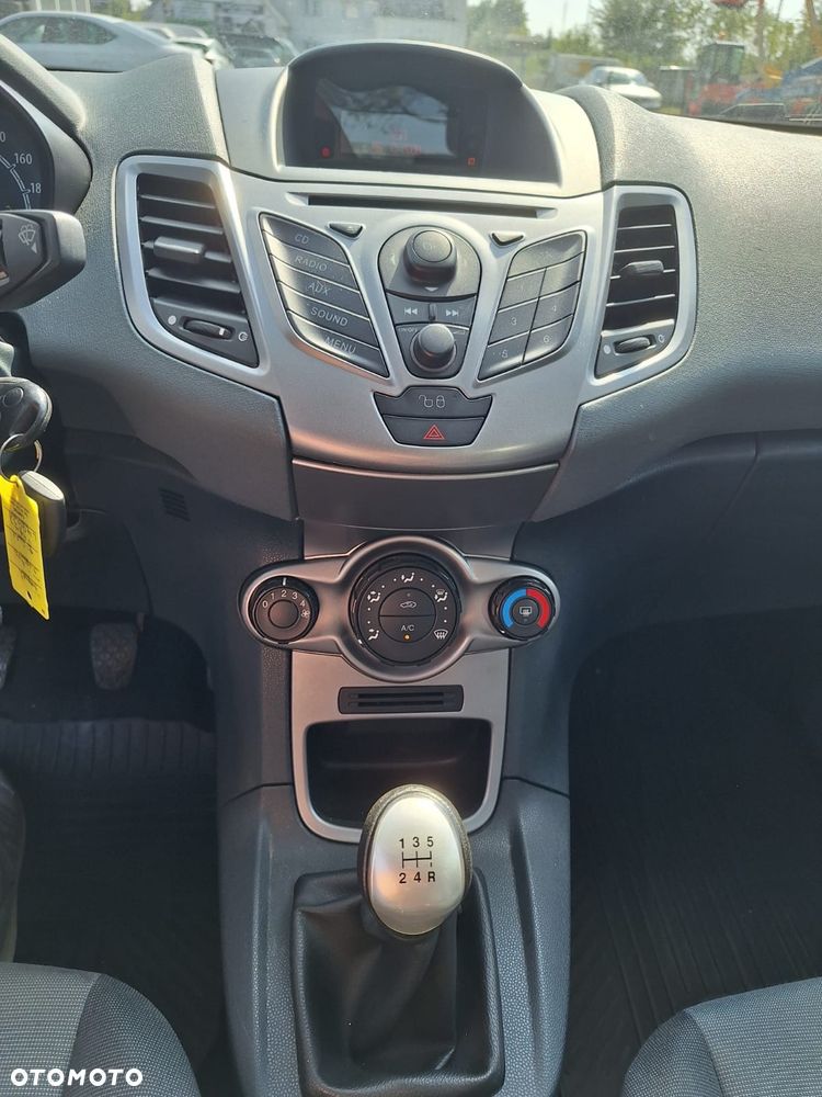 Ford Fiesta 1.25 Champions Edition - 6
