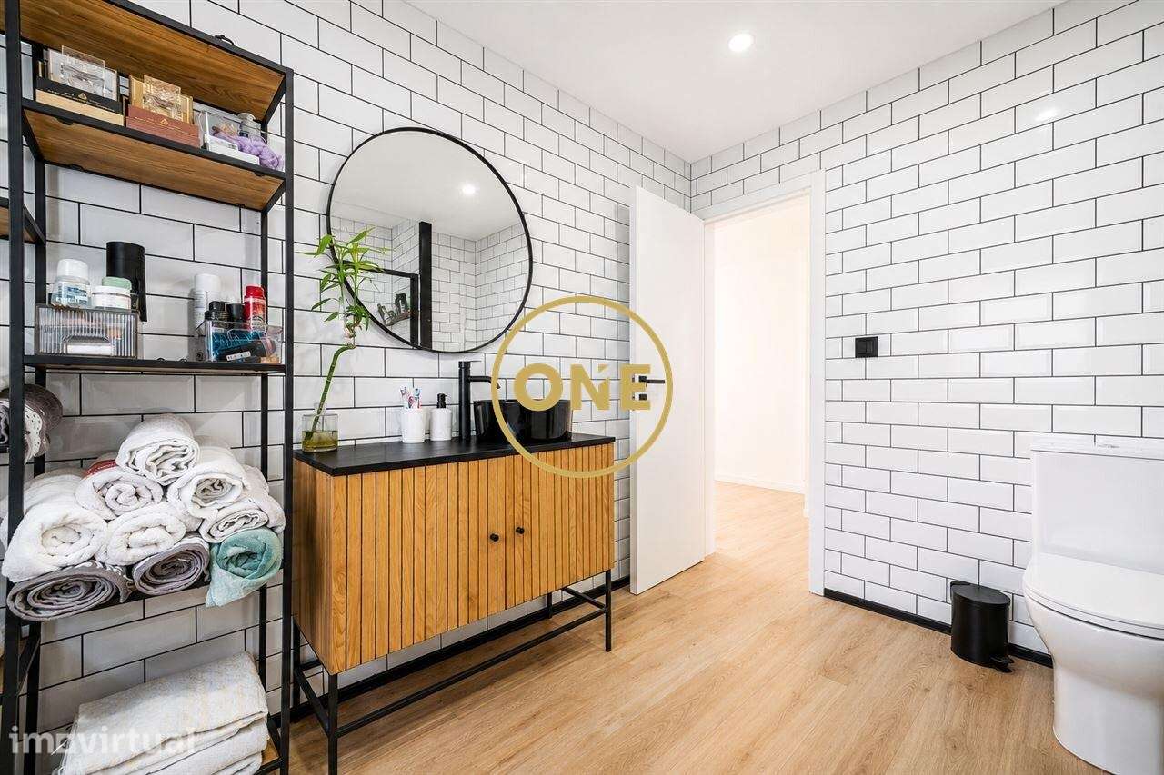 Moradia T3 Totalmente Remodelada com Escritório e Cave Adaptável a T2 - Grande imagem: 5/39