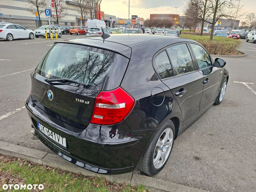 BMW Seria 1 118d - 8