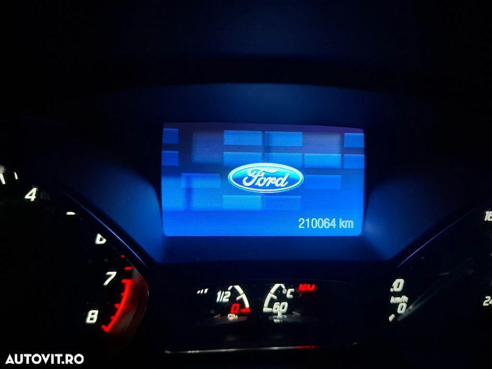 Ford Focus - 30