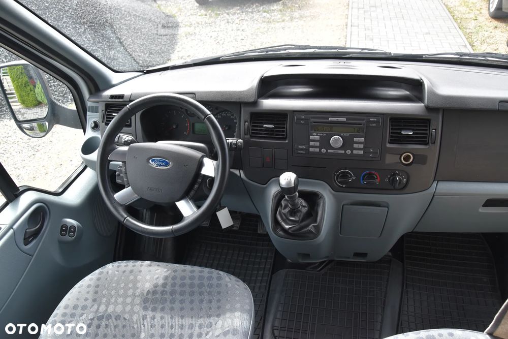Ford Transit Challenger Genesis 32 - 18