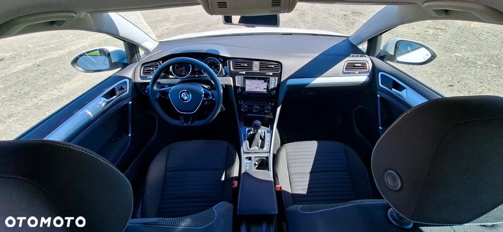 Volkswagen Golf 1.4 TSI BlueMotion Technology Cup - 28