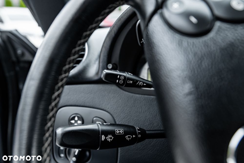 Mercedes-Benz CLK - 33