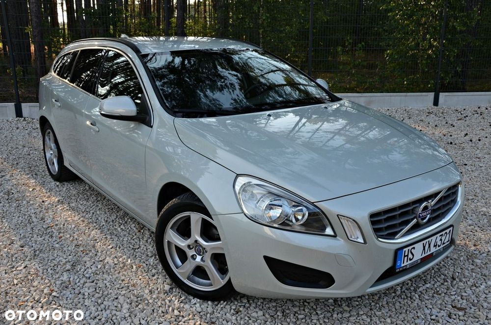 Volvo V60 D3 Summum - 12