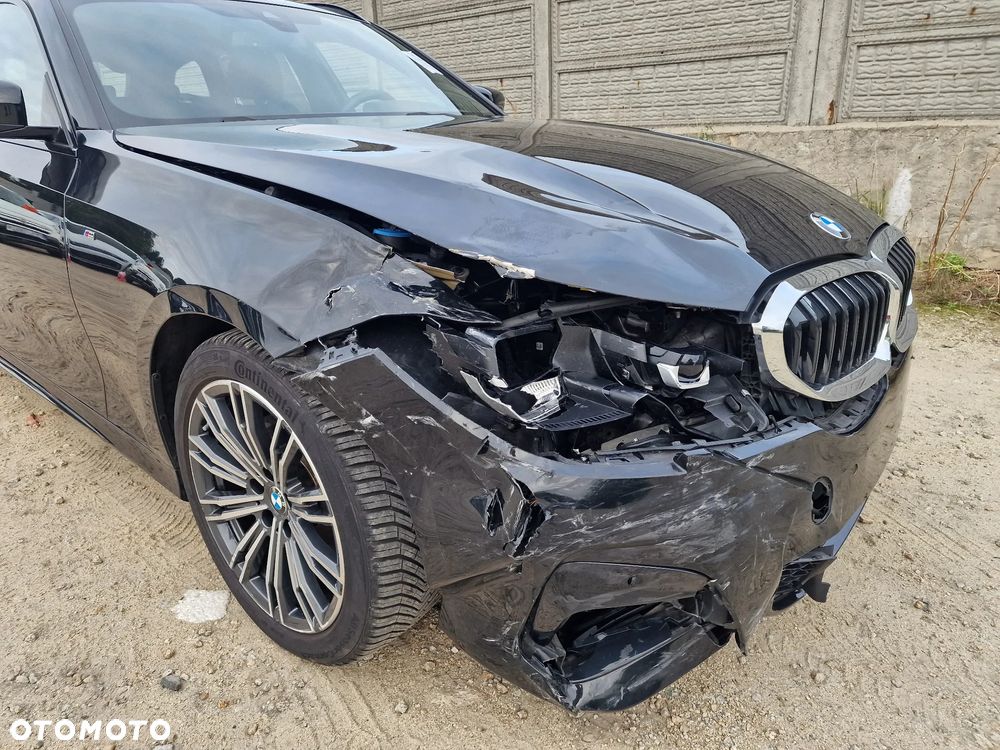 BMW Seria 3 318i M Sport - 25