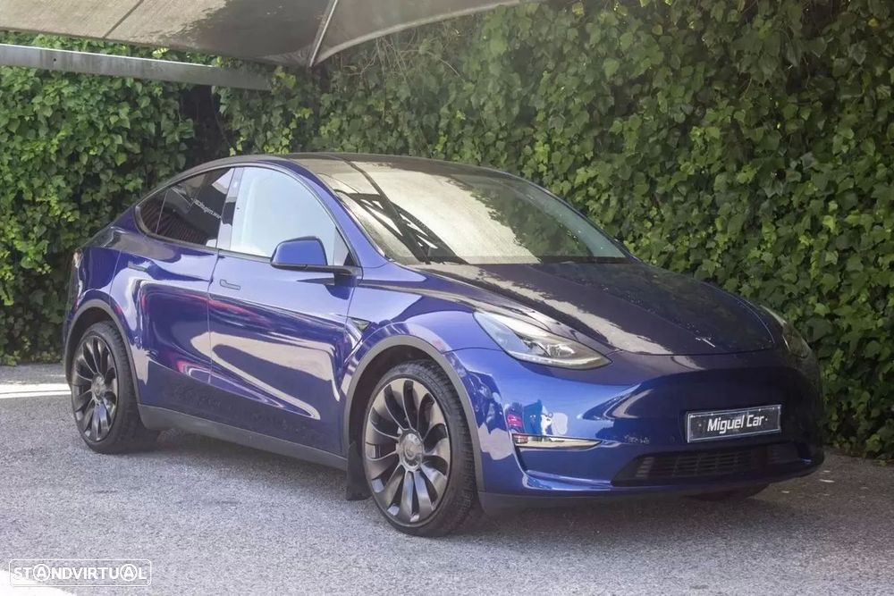 Tesla Model Y Long Range Dual Motor AWD - 2