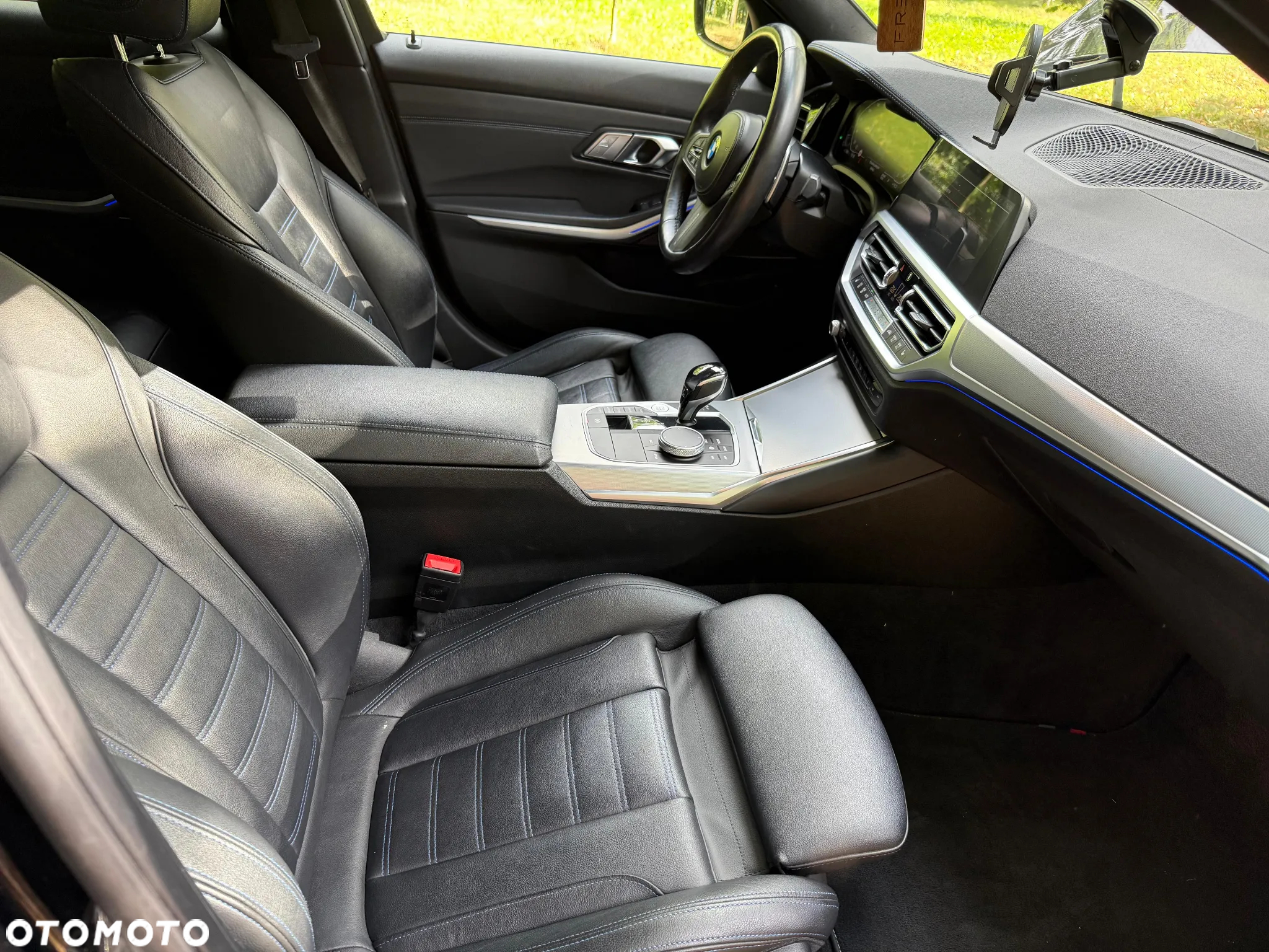 BMW Seria 3 330d xDrive - 11