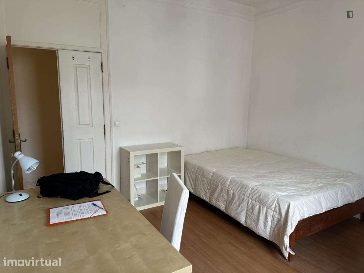 Quarto - localizado em Arroios Lisbon - Grande imagem: 4/10