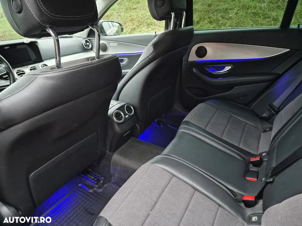 Mercedes-Benz E - 10