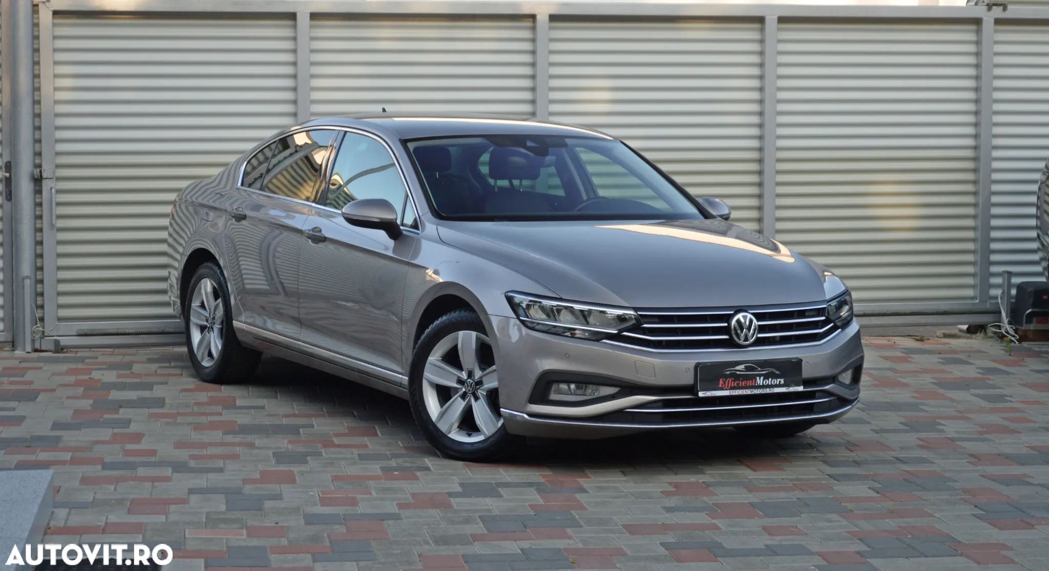 Volkswagen Passat 2.0 TDI DSG Highline - 11