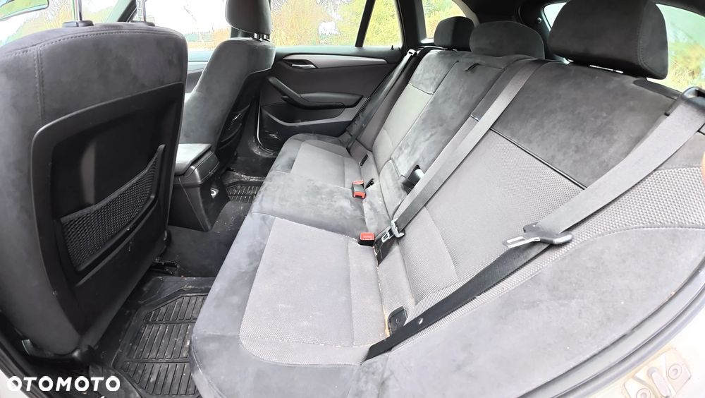 BMW X1 xDrive20d - 10