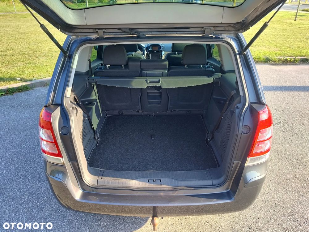 Opel Zafira - 16