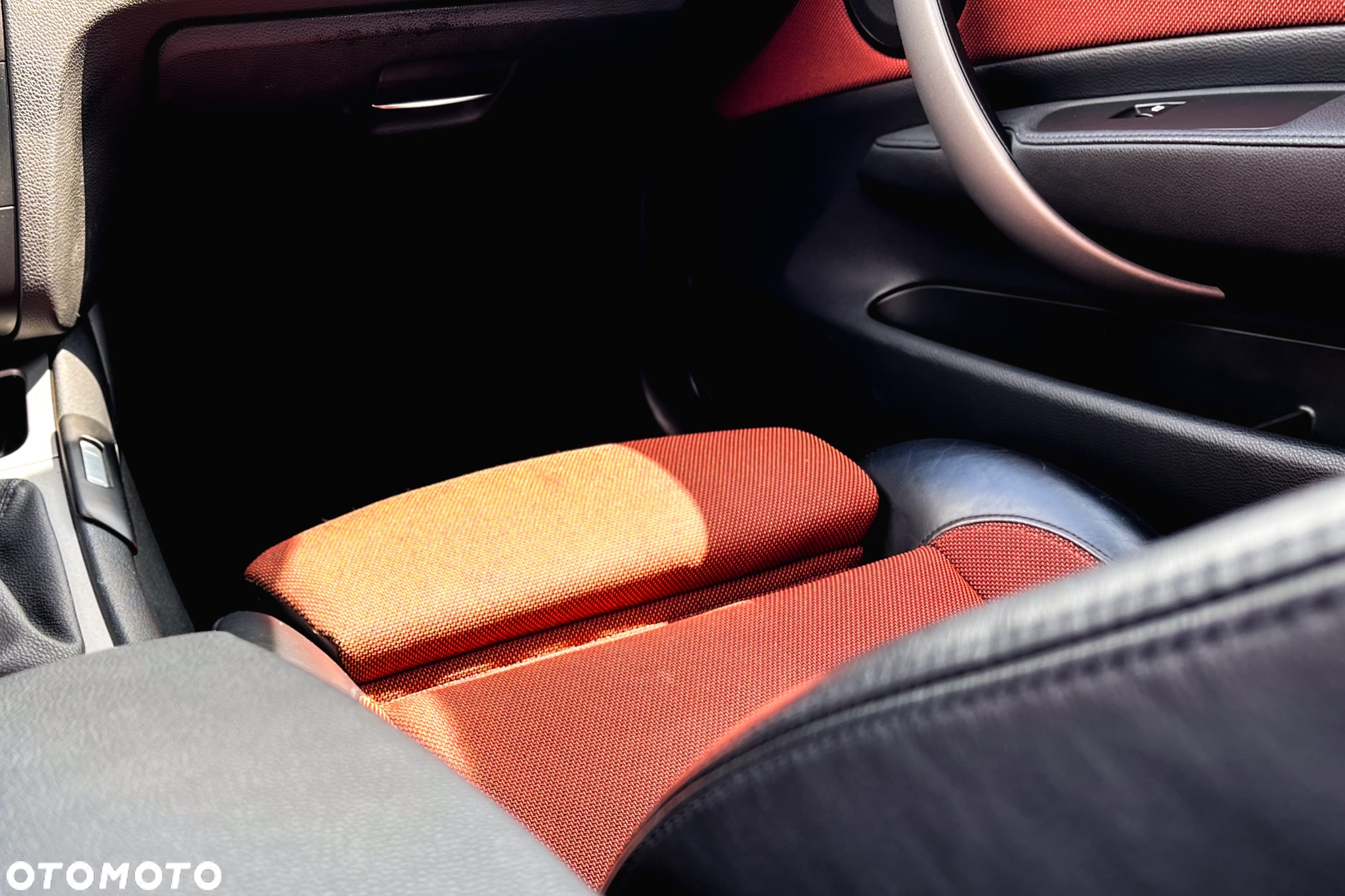 BMW Seria 1 118d - 24