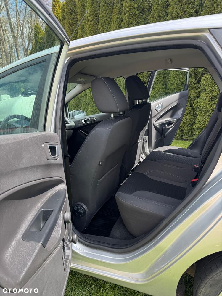 Ford Fiesta 1.0 EcoBoost STart-Stop Titanium - 18