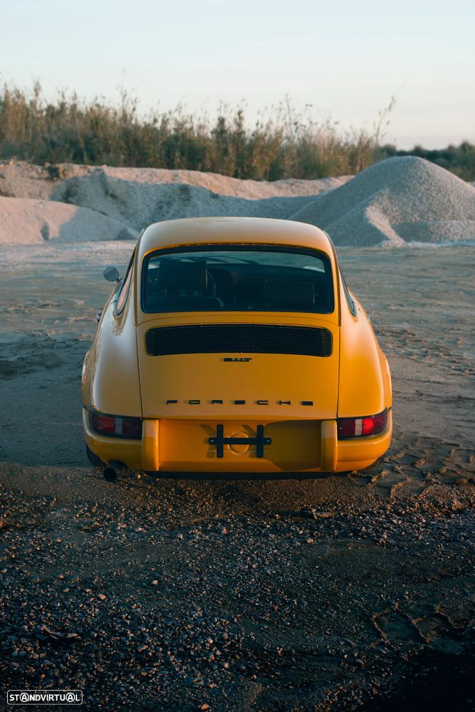 Porsche 911 Série F - 20