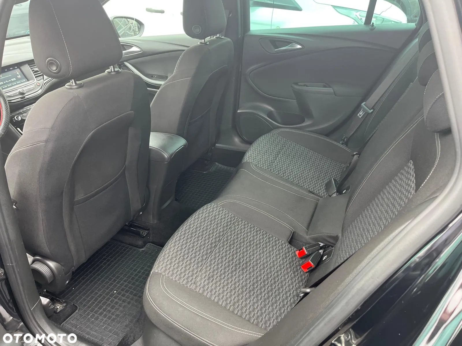Opel Astra V 1.6 T GPF Dynamic S&S - 18