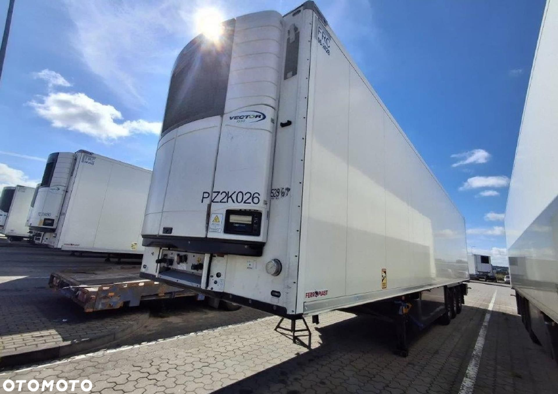 Schmitz Cargobull SKO FP 60 Carrier Vector 1550 - 2