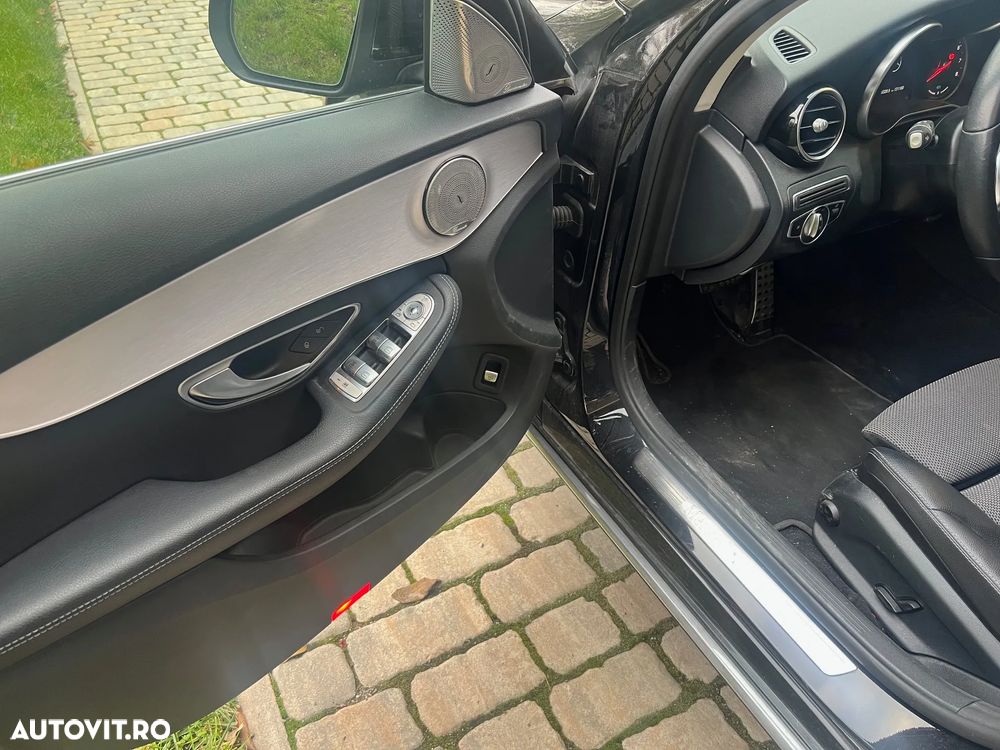 Mercedes-Benz C 200 T 9G-TRONIC AMG Line - 12