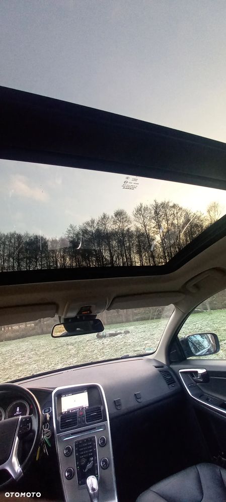 Volvo XC 60 D5 AWD Momentum - 11