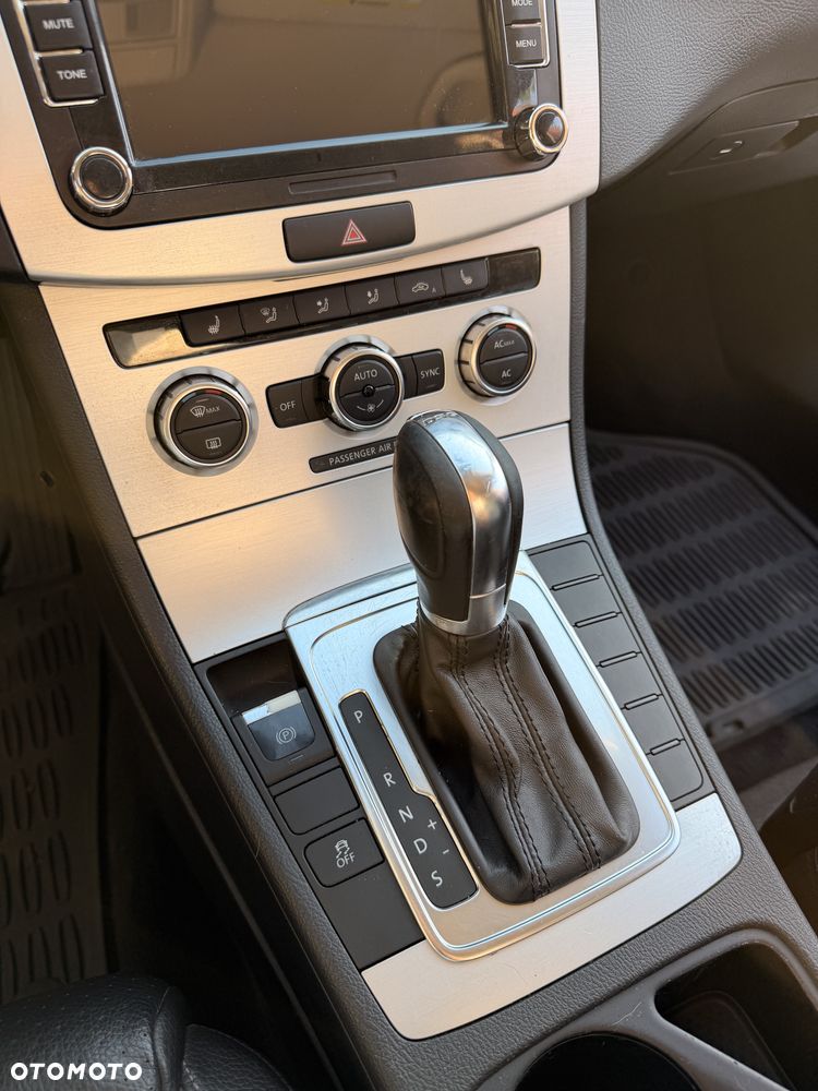 Volkswagen CC - 12
