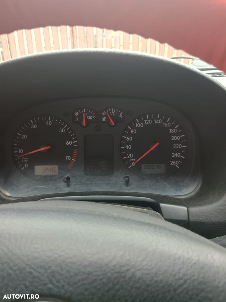 Volkswagen Golf - 11