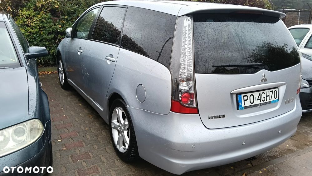 Mitsubishi Grandis - 19