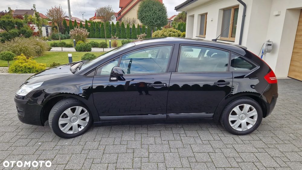 Citroën C4 1.4 16V Style - 2
