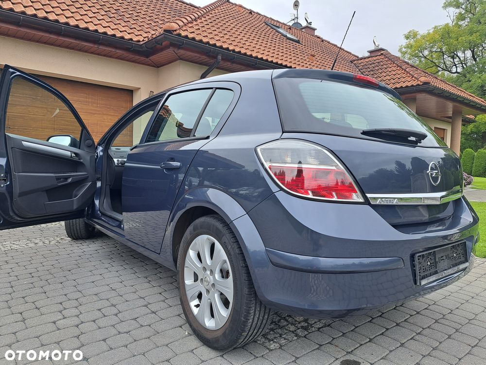 Opel Astra 1.6 Design Edition - 35