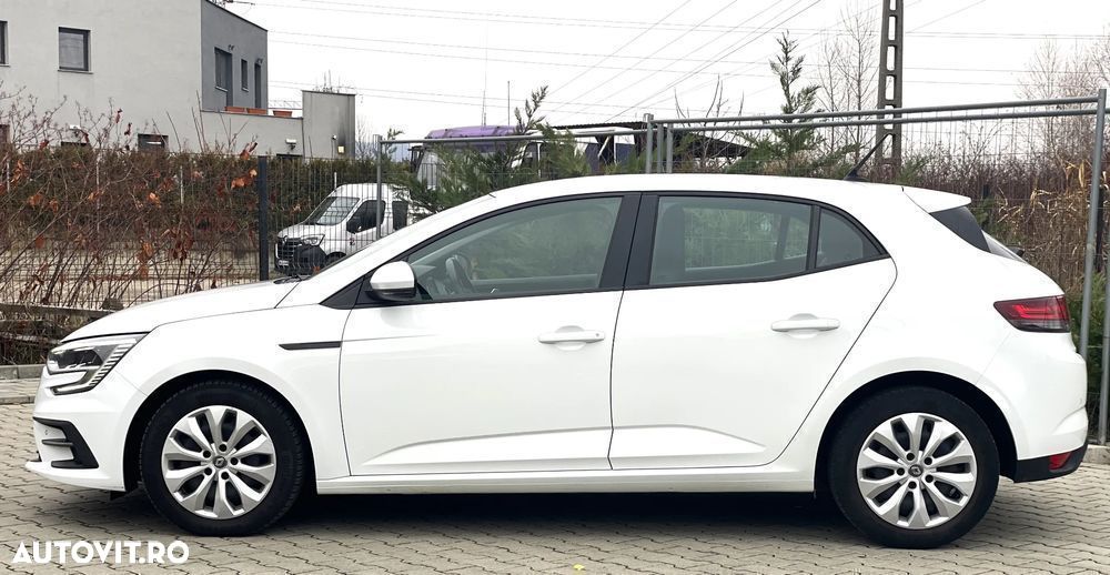 Renault Megane BLUE dCi 115 GT LINE - 4