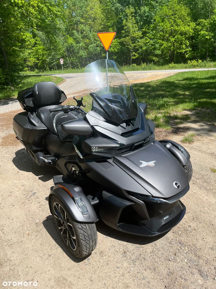 Can-Am Spyder - 2