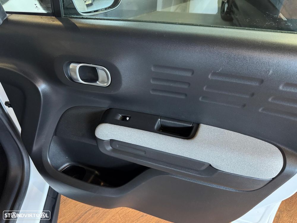 Citroën C3 Aircross BlueHDI 120 Stop & Start EAT6 SHINE - 31