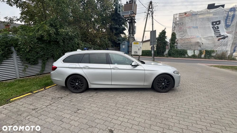 BMW Seria 5 520d xDrive Touring - 8