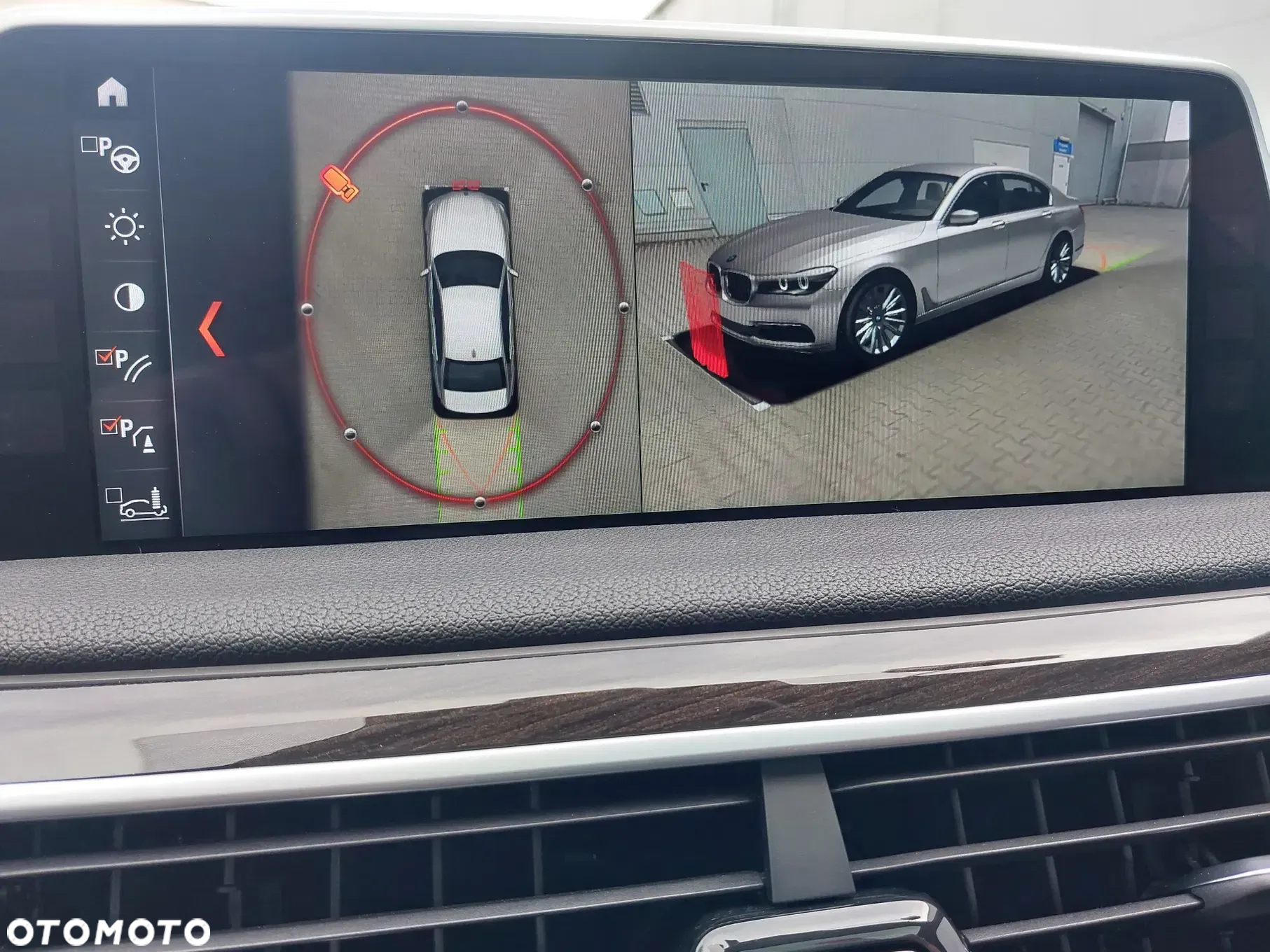 BMW Seria 7 750i xDrive - 17