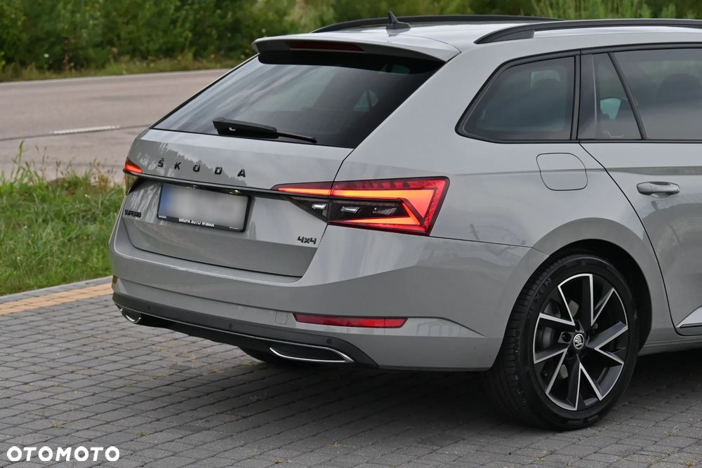 Skoda Superb 2.0 TDI SCR 4x4 Sportline DSG - 11