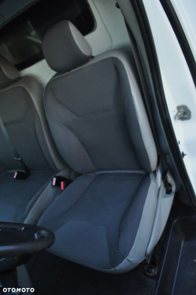 Opel VIVARO - 22