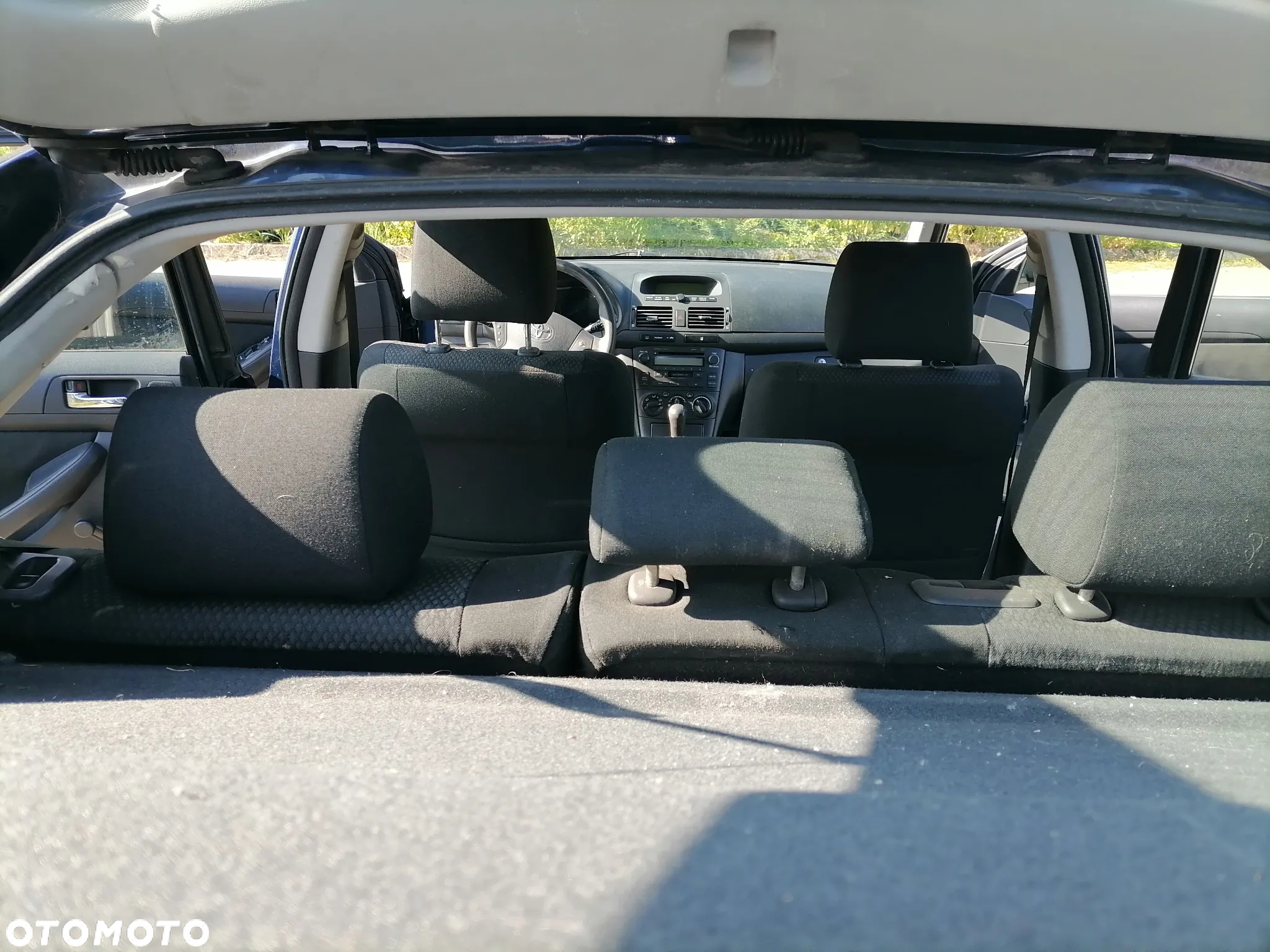 Toyota Avensis - 11