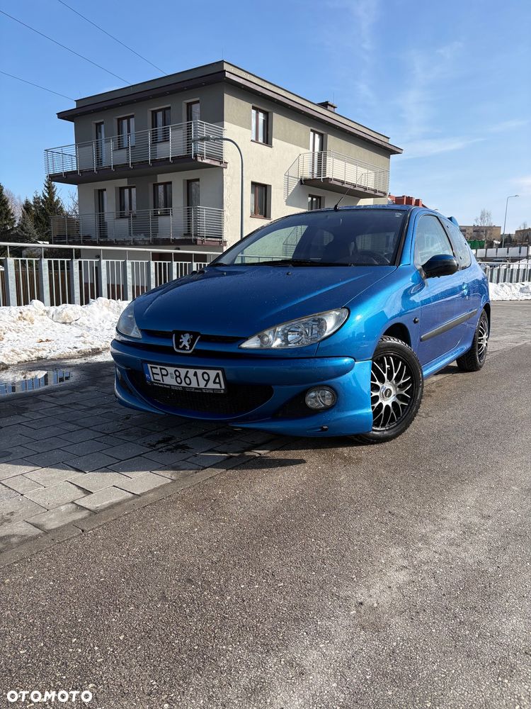 Peugeot 206 2003 photo 2