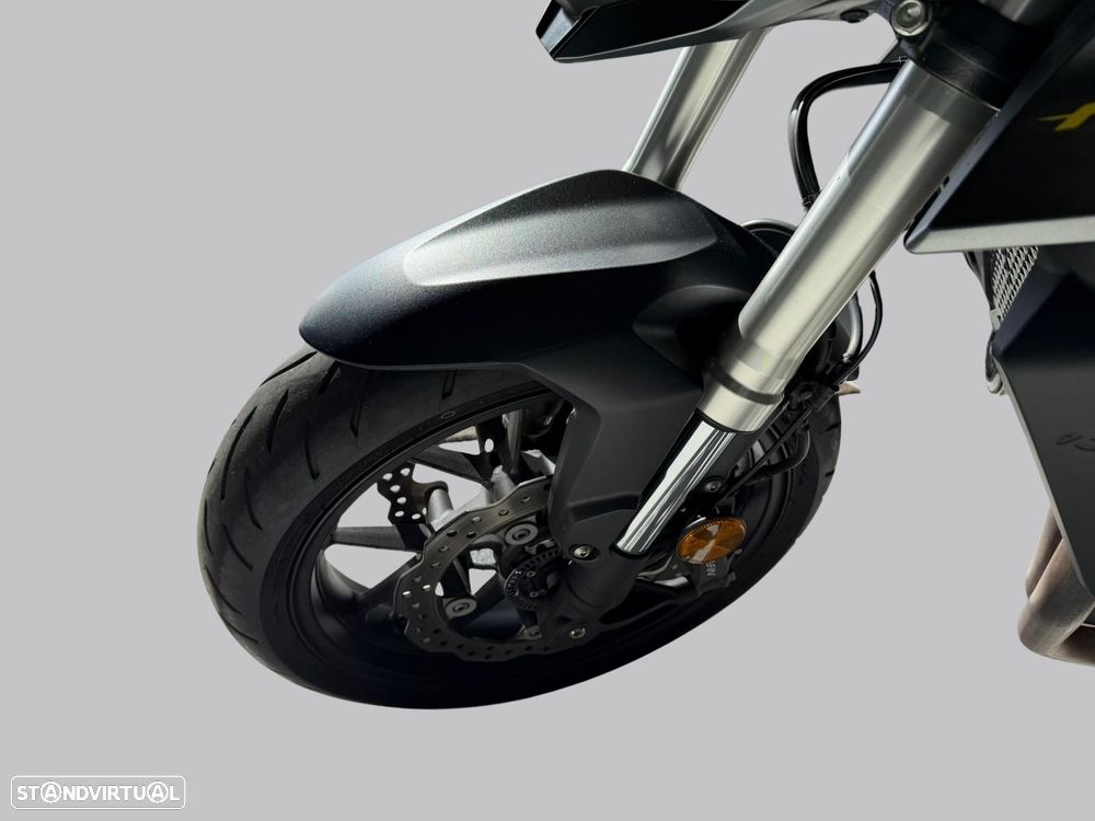Honda Hornet 750 - 17