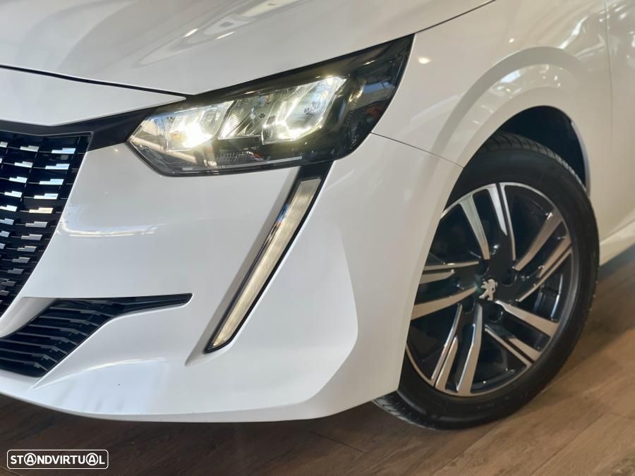 Peugeot 208 1.2 PureTech SE Style - 7