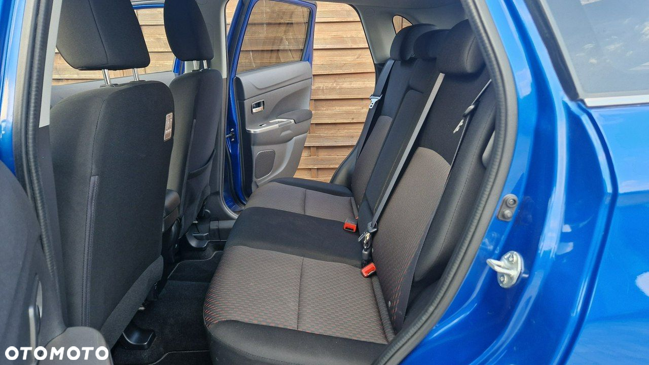 Mitsubishi ASX - 12