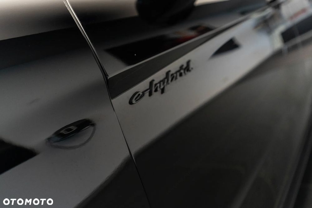 Porsche Panamera 4 E-Hybrid PHEV - 36