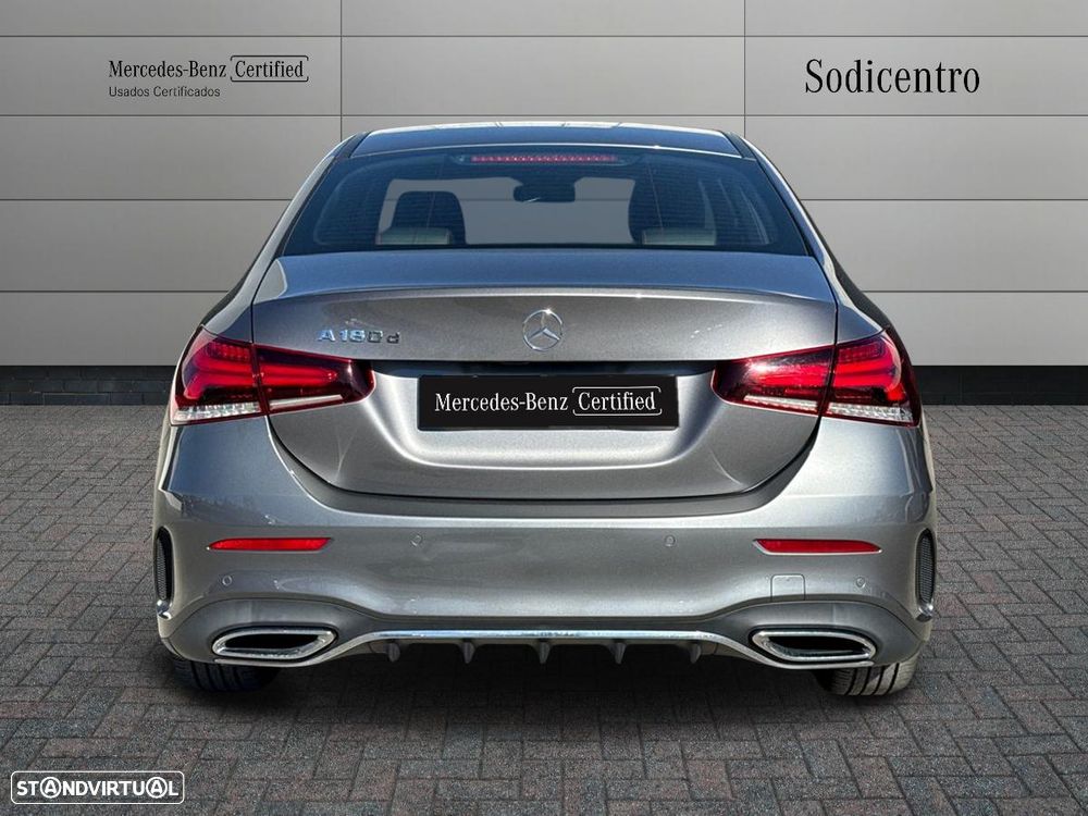 Mercedes-Benz A 180 d AMG Line - 8